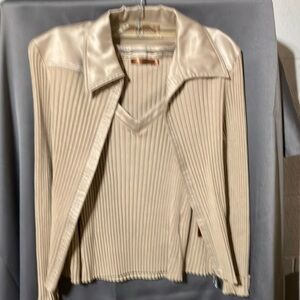 Belldini  sweater set. Size M. Sweater has satin collar & yoke, tank top match